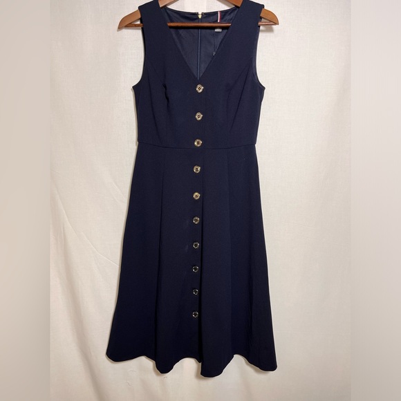 NWT Tommy Hilfiger Dress size 4 - Picture 1 of 3